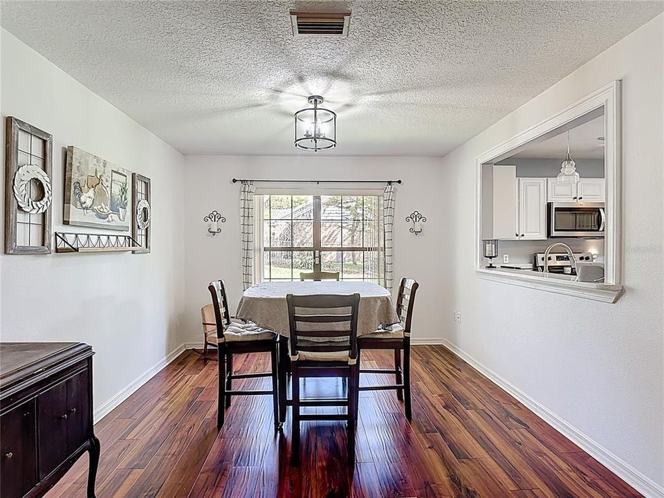En Venta: $439,900 (3 camas, 2 baños, 2145 Pies cuadrados)