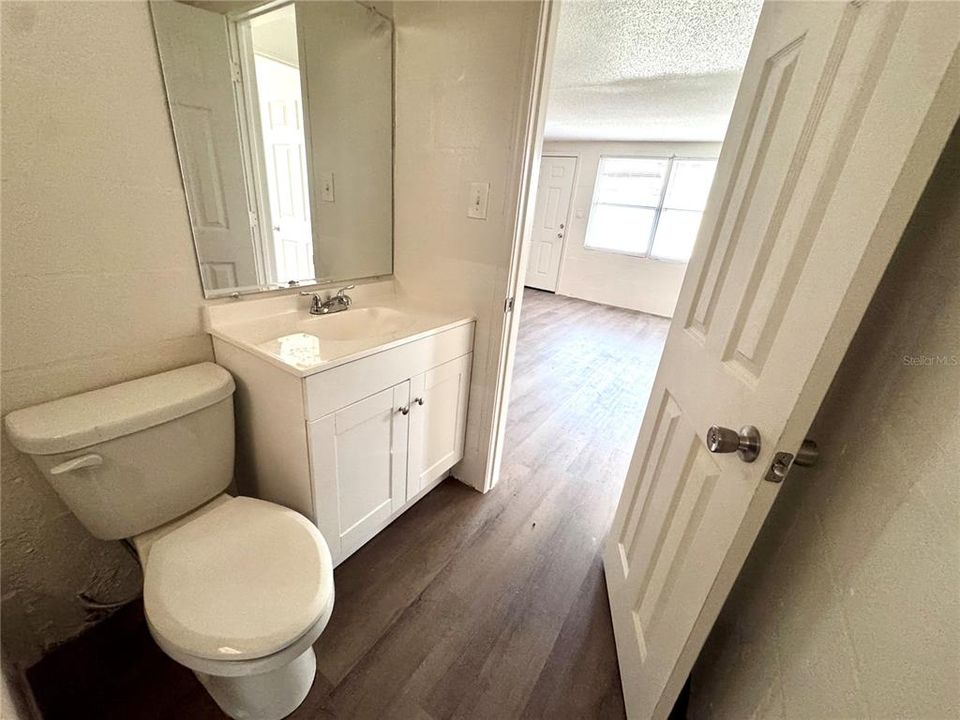 В аренду: $1,295 (2 спален, 1 ванн, 600 Квадратных фут)