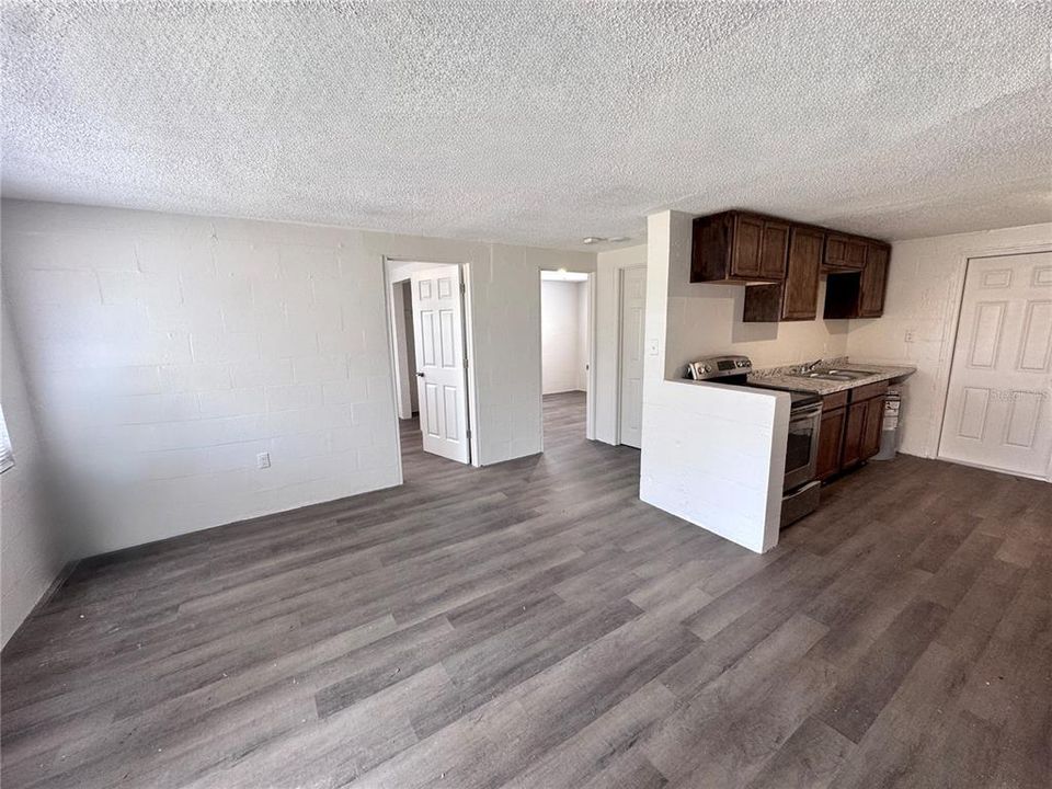 В аренду: $1,295 (2 спален, 1 ванн, 600 Квадратных фут)