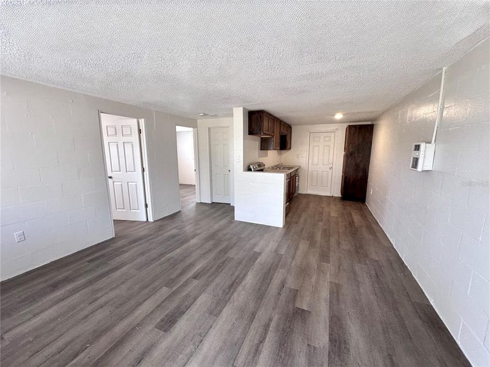 В аренду: $1,295 (2 спален, 1 ванн, 600 Квадратных фут)