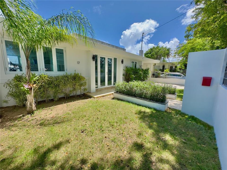 En Venta: $1,249,000 (4 camas, 3 baños, 2278 Pies cuadrados)