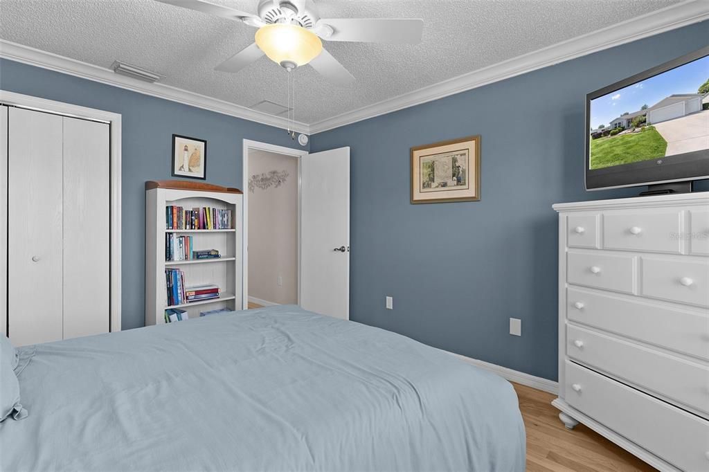 Activo con contrato: $390,000 (3 camas, 2 baños, 1896 Pies cuadrados)