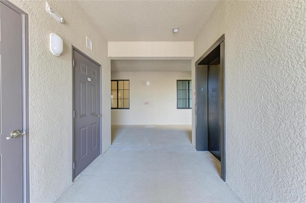 For Sale: $279,000 (2 beds, 2 baths, 1121 Square Feet)
