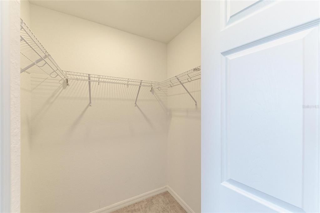 For Sale: $279,000 (2 beds, 2 baths, 1121 Square Feet)