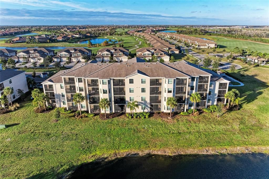 For Sale: $279,000 (2 beds, 2 baths, 1121 Square Feet)