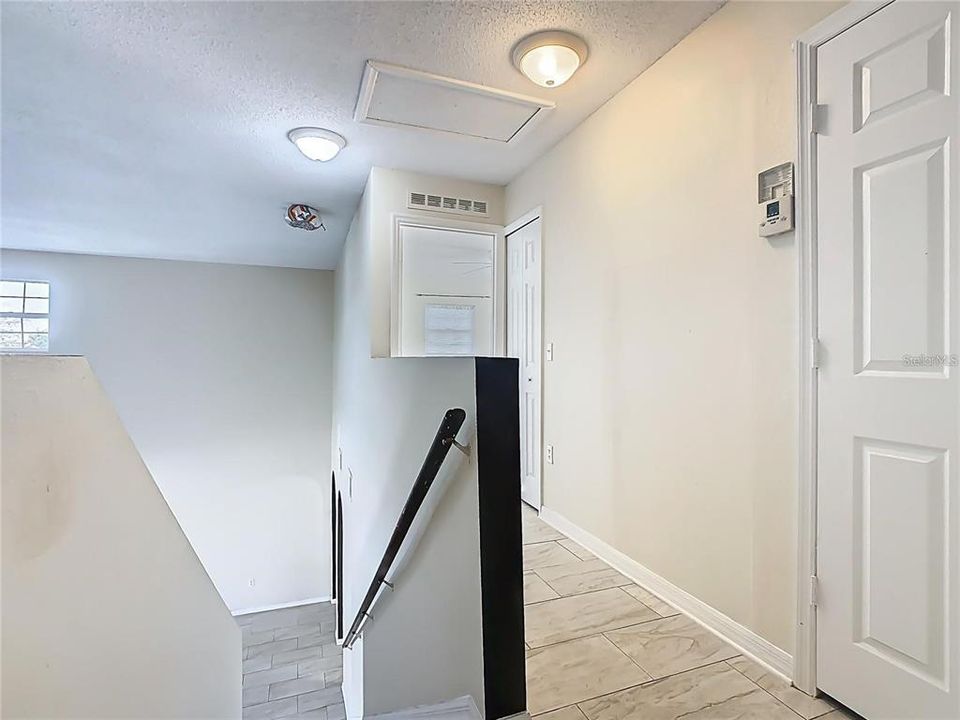 Под контрактом: $279,995 (4 спален, 3 ванн, 2101 Квадратных фут)