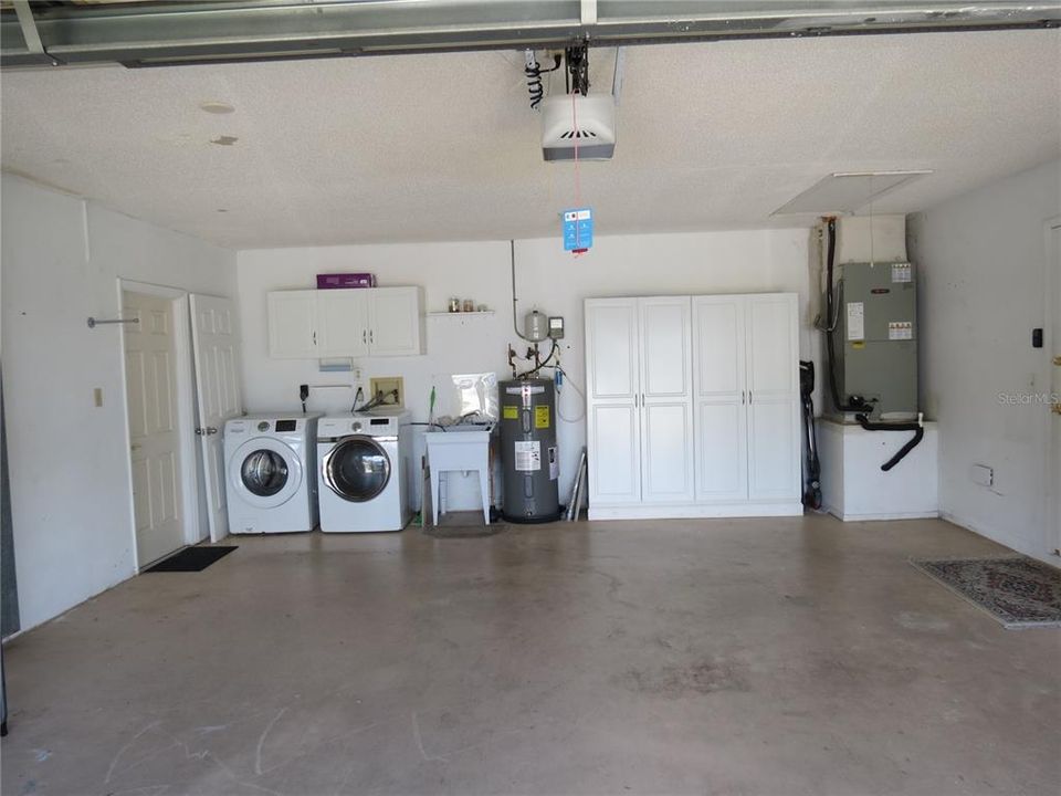 Active With Contract: $469,900 (3 beds, 2 baths, 1732 Square Feet)