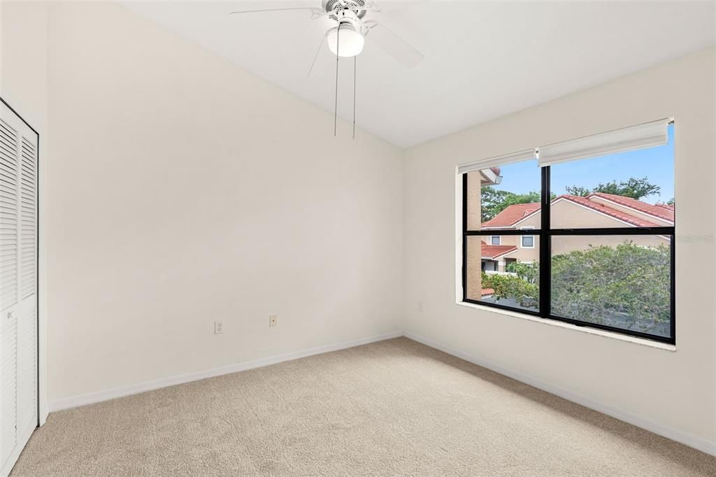 En Venta: $332,500 (3 camas, 2 baños, 1563 Pies cuadrados)