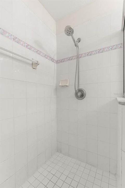 En Venta: $332,500 (3 camas, 2 baños, 1563 Pies cuadrados)
