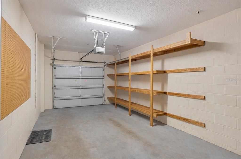 En Venta: $332,500 (3 camas, 2 baños, 1563 Pies cuadrados)