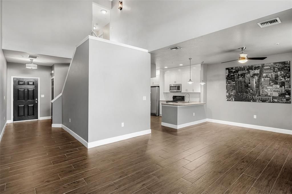 En Venta: $332,500 (3 camas, 2 baños, 1563 Pies cuadrados)