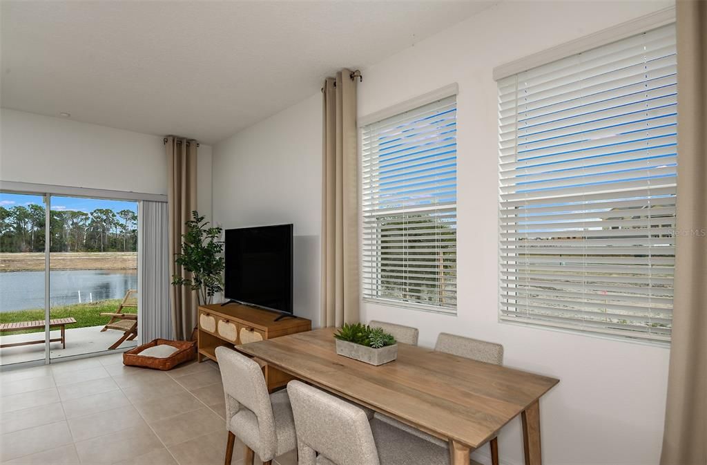 Activo con contrato: $350,000 (3 camas, 2 baños, 1558 Pies cuadrados)