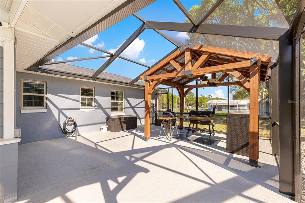 For Sale: $575,000 (3 beds, 2 baths, 2008 Square Feet)