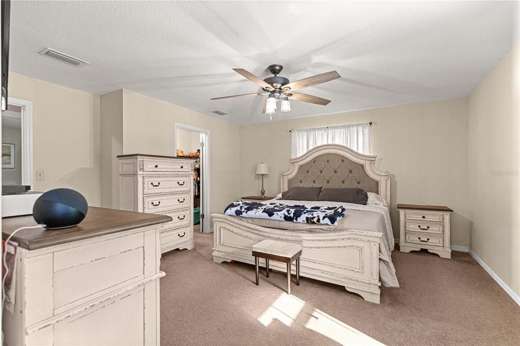 For Sale: $575,000 (3 beds, 2 baths, 2008 Square Feet)