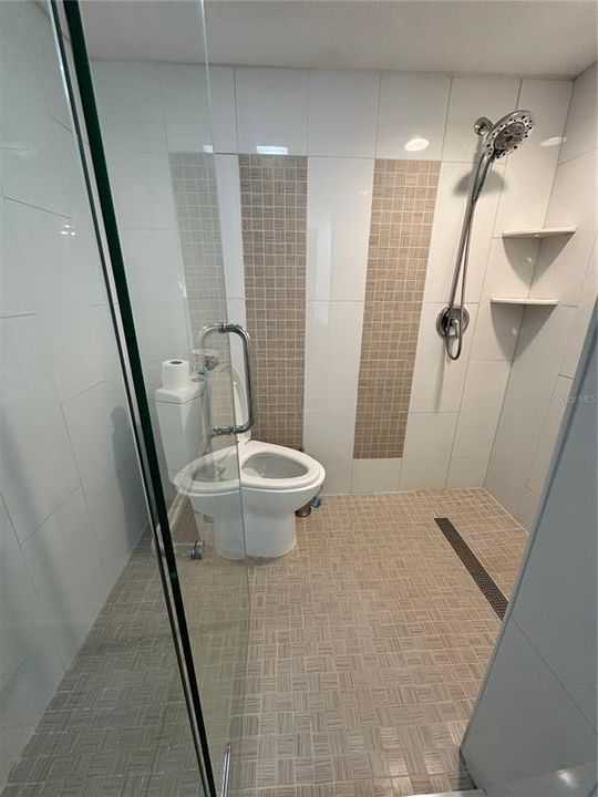 Active With Contract: $169,000 (2 beds, 2 baths, 960 Square Feet)
