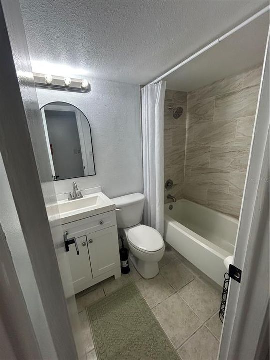 Active With Contract: $169,000 (2 beds, 2 baths, 960 Square Feet)