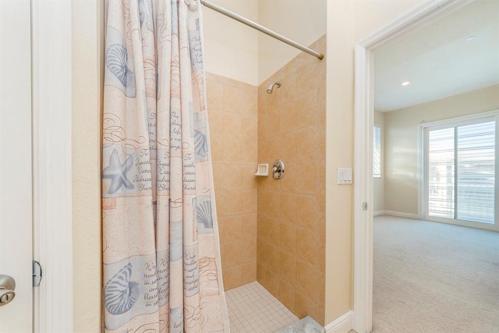 В аренду: $3,500 (4 спален, 3 ванн, 2094 Квадратных фут)