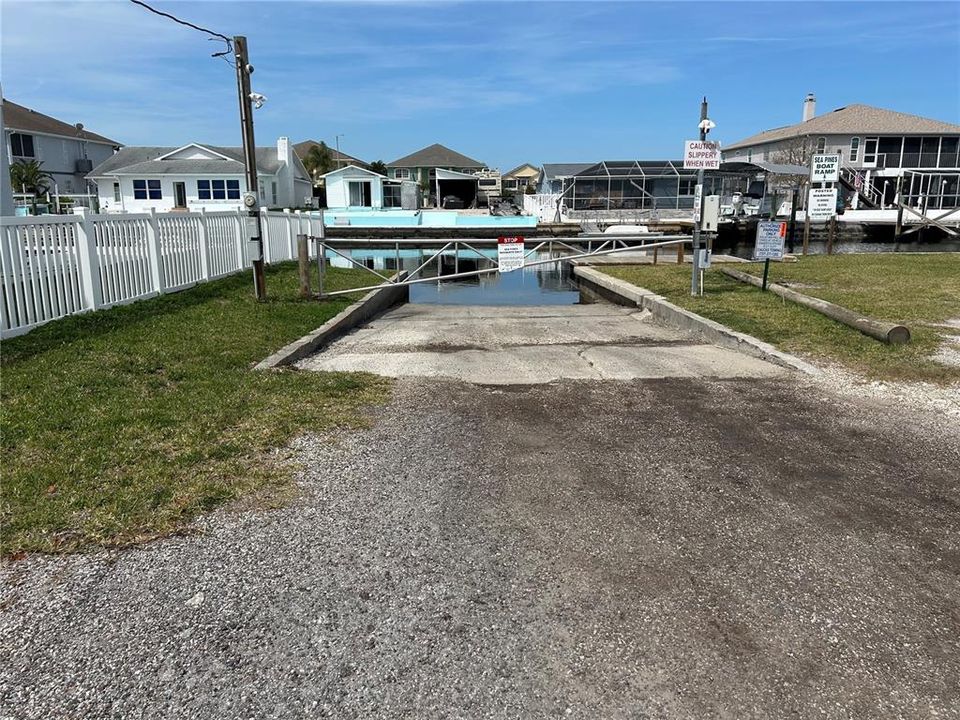 На продажу: $49,000 (0.34 acres)
