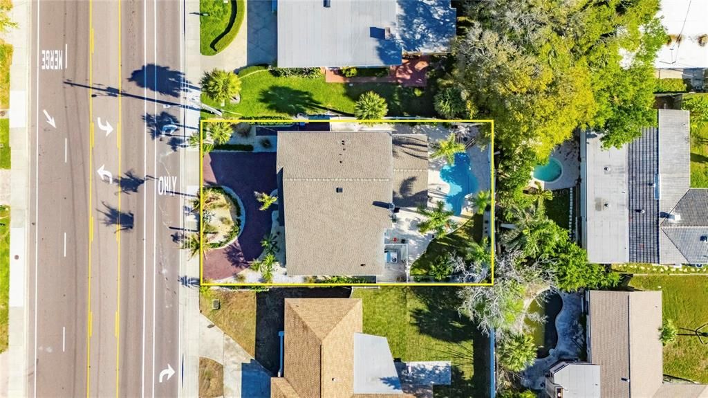 En Venta: $1,300,000 (3 camas, 3 baños, 2818 Pies cuadrados)