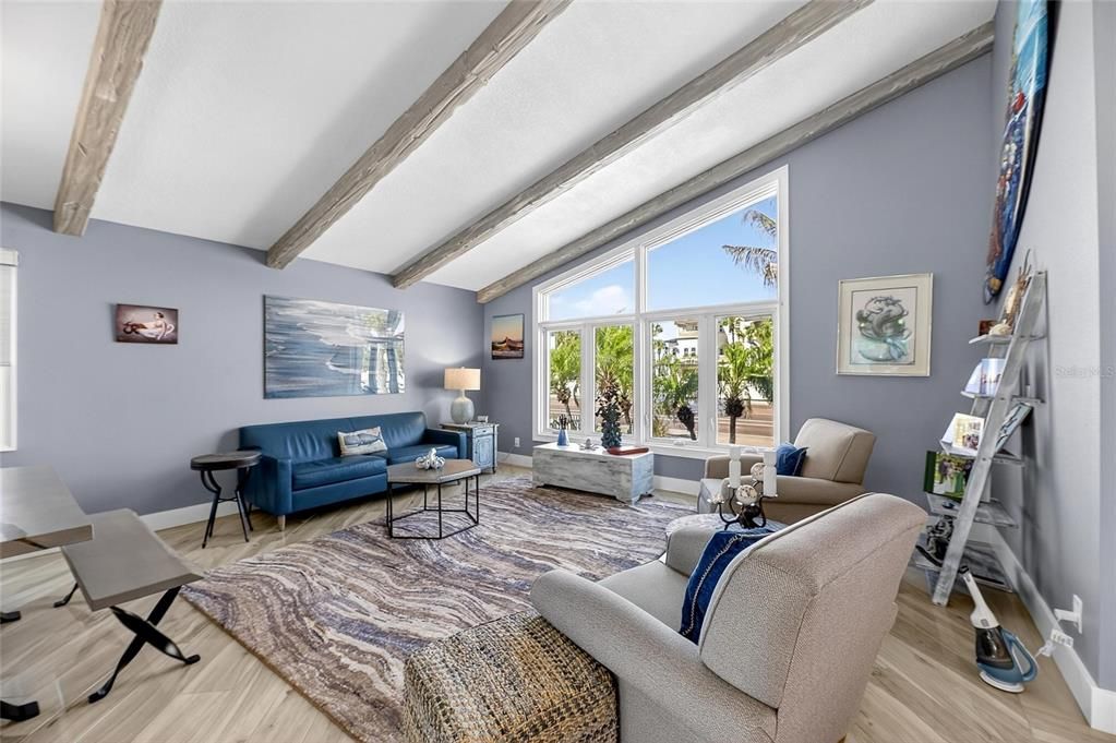 En Venta: $1,300,000 (3 camas, 3 baños, 2818 Pies cuadrados)