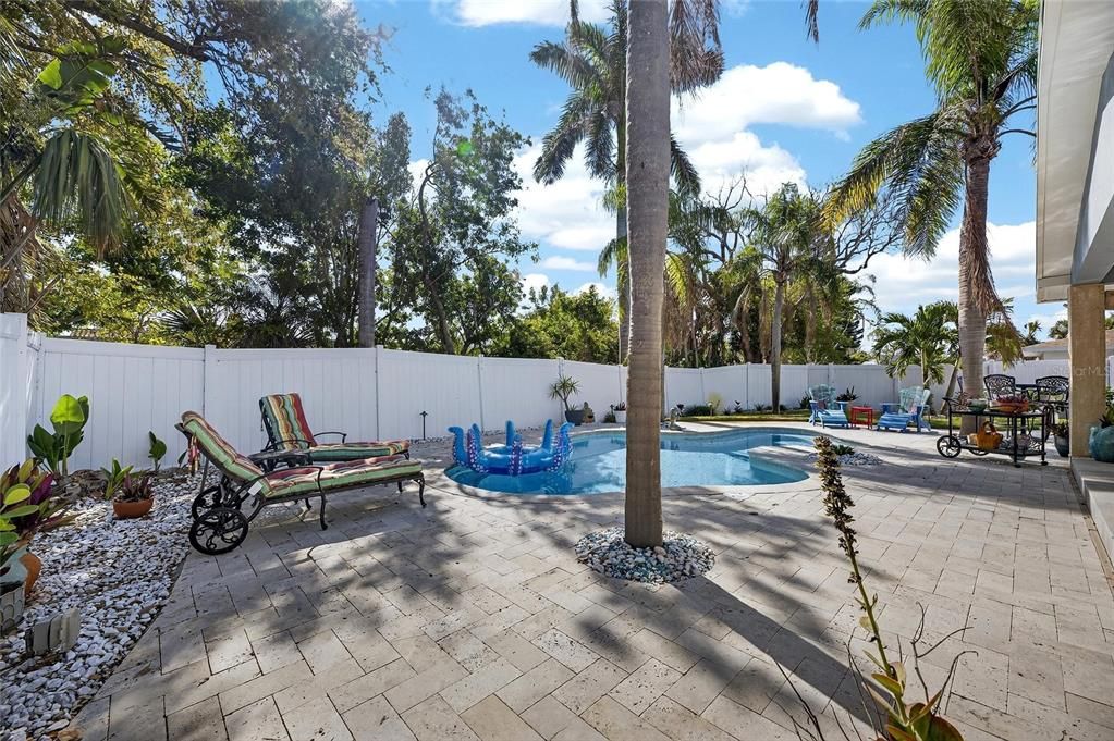 En Venta: $1,300,000 (3 camas, 3 baños, 2818 Pies cuadrados)