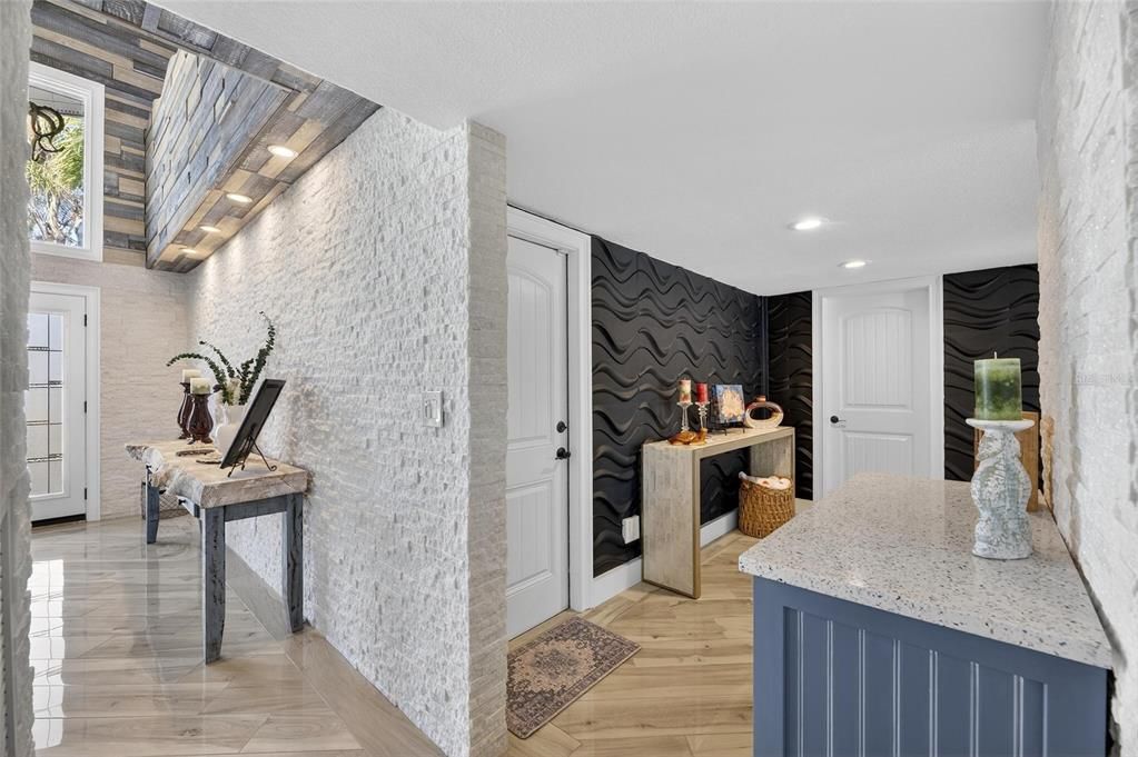 En Venta: $1,300,000 (3 camas, 3 baños, 2818 Pies cuadrados)