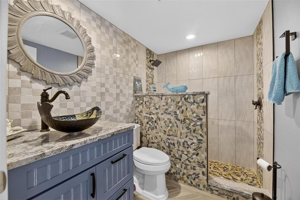 En Venta: $1,300,000 (3 camas, 3 baños, 2818 Pies cuadrados)