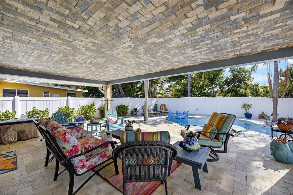 En Venta: $1,300,000 (3 camas, 3 baños, 2818 Pies cuadrados)