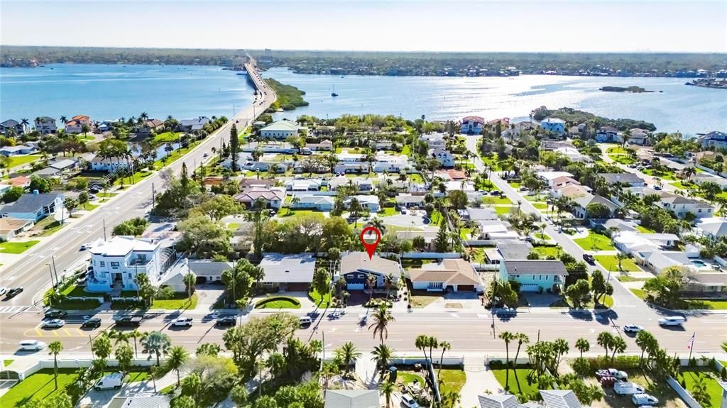 En Venta: $1,300,000 (3 camas, 3 baños, 2818 Pies cuadrados)