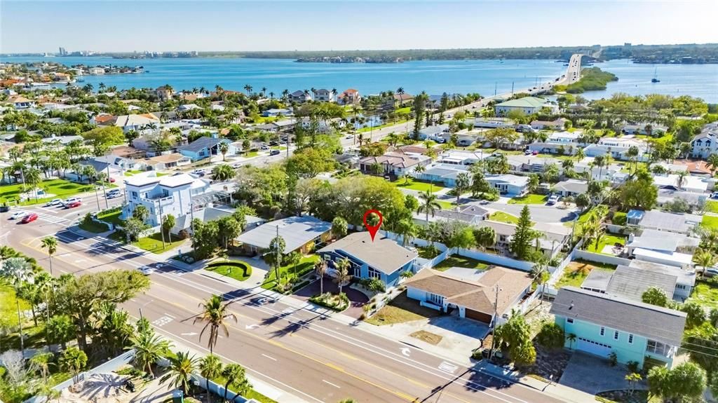 En Venta: $1,300,000 (3 camas, 3 baños, 2818 Pies cuadrados)