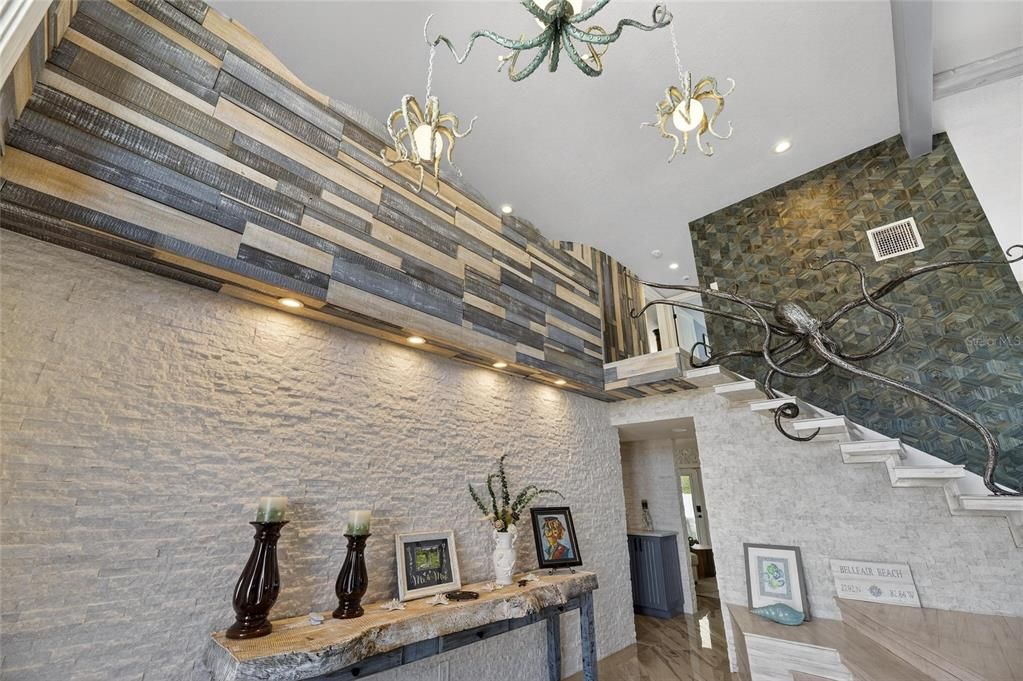 En Venta: $1,300,000 (3 camas, 3 baños, 2818 Pies cuadrados)