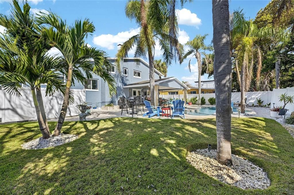 En Venta: $1,300,000 (3 camas, 3 baños, 2818 Pies cuadrados)