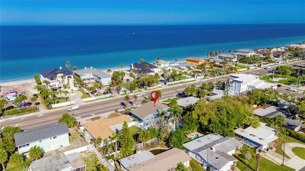 En Venta: $1,300,000 (3 camas, 3 baños, 2818 Pies cuadrados)