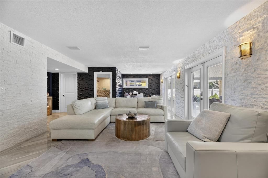 En Venta: $1,300,000 (3 camas, 3 baños, 2818 Pies cuadrados)
