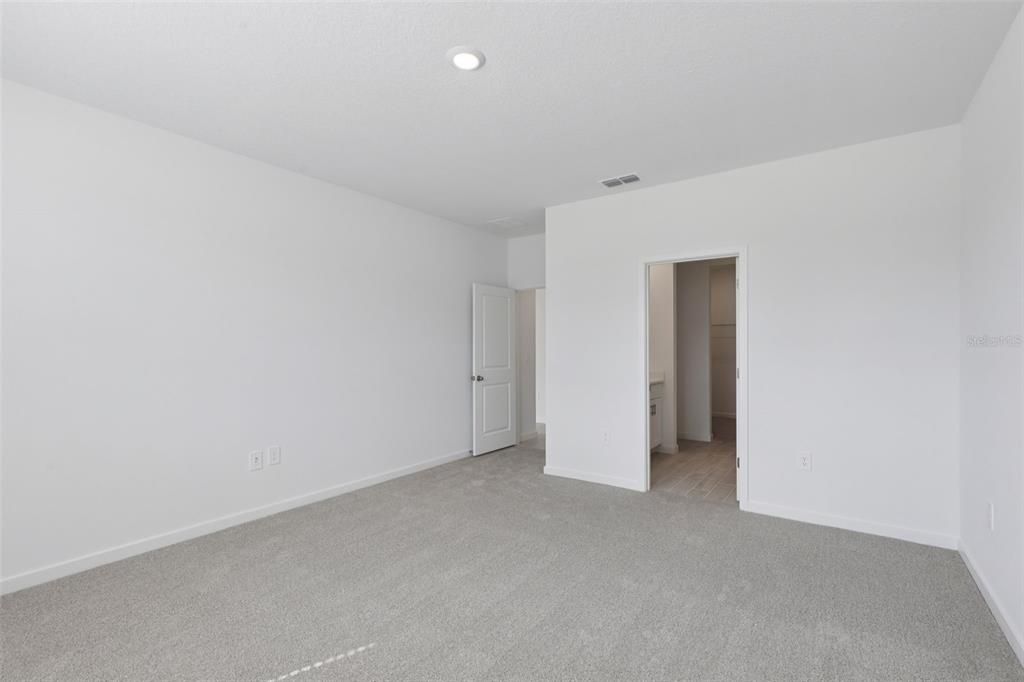Active With Contract: $386,990 (4 beds, 3 baths, 2193 Square Feet)