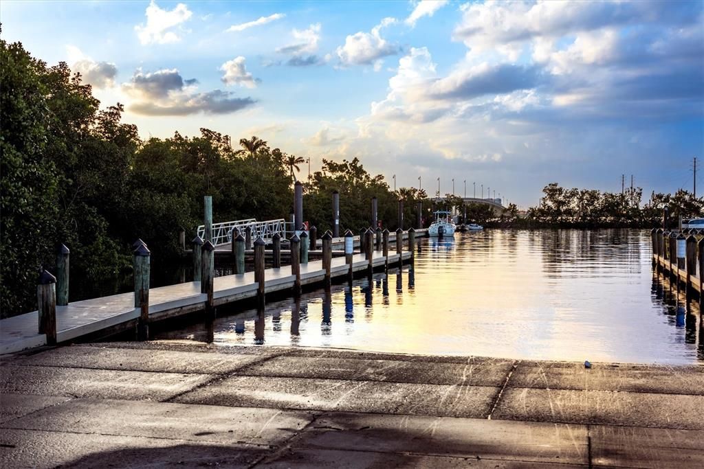 На продажу: $49,000 (0.36 acres)