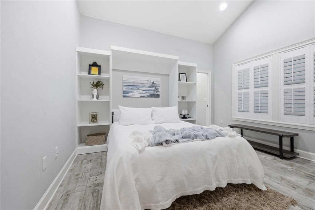 En Venta: $1,250,000 (5 camas, 4 baños, 3038 Pies cuadrados)