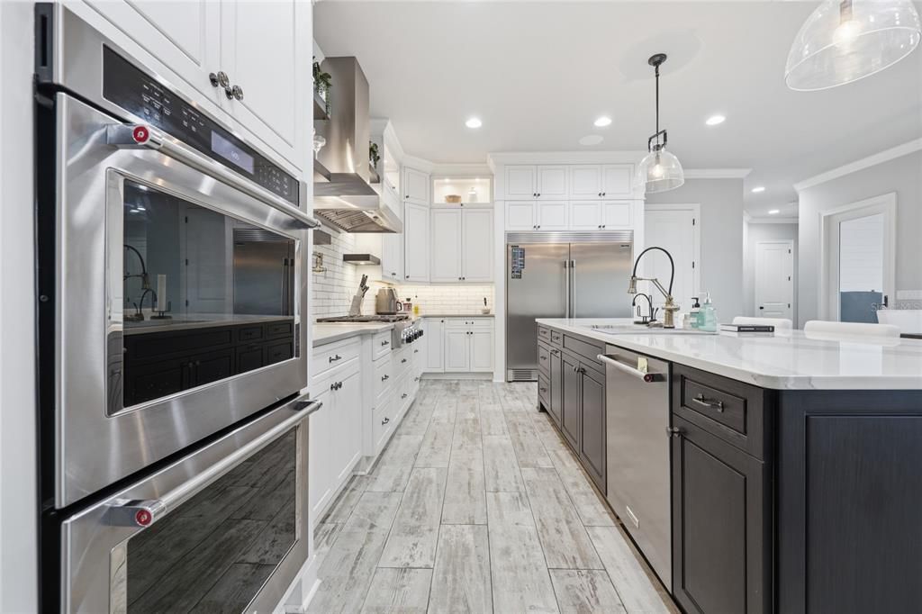 En Venta: $1,250,000 (5 camas, 4 baños, 3038 Pies cuadrados)