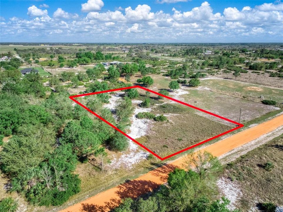 На продажу: $27,495 (1.14 acres)