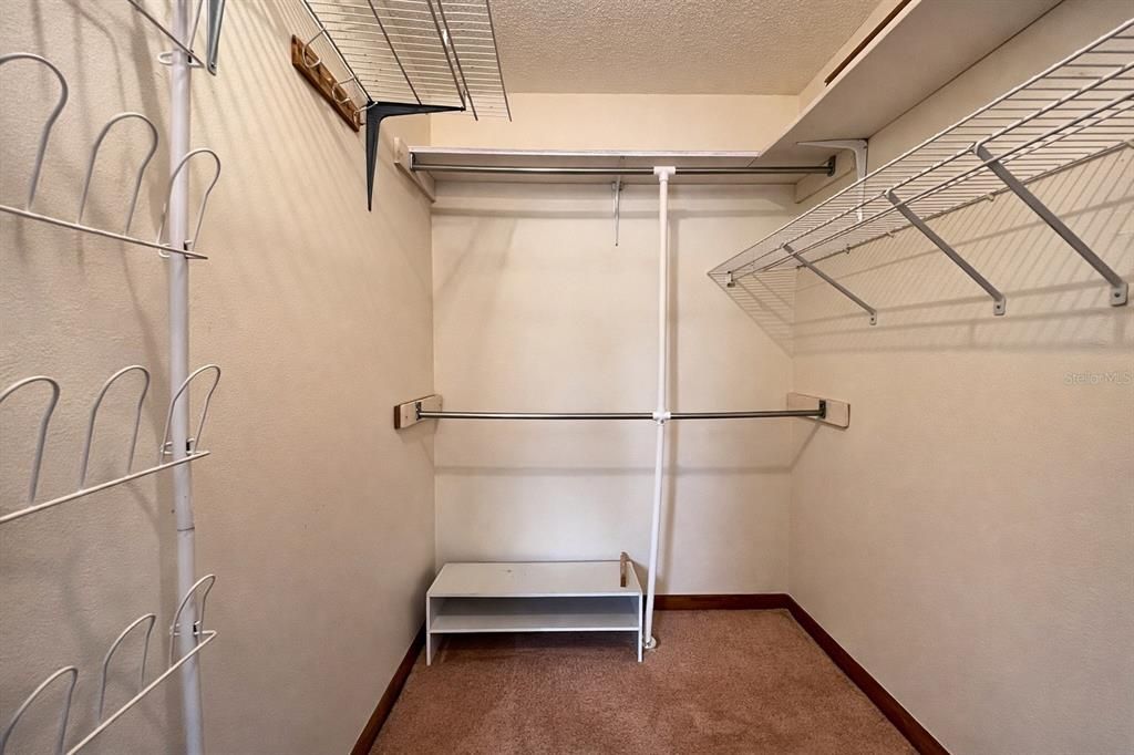 На продажу: $139,000 (2 спален, 2 ванн, 1292 Квадратных фут)