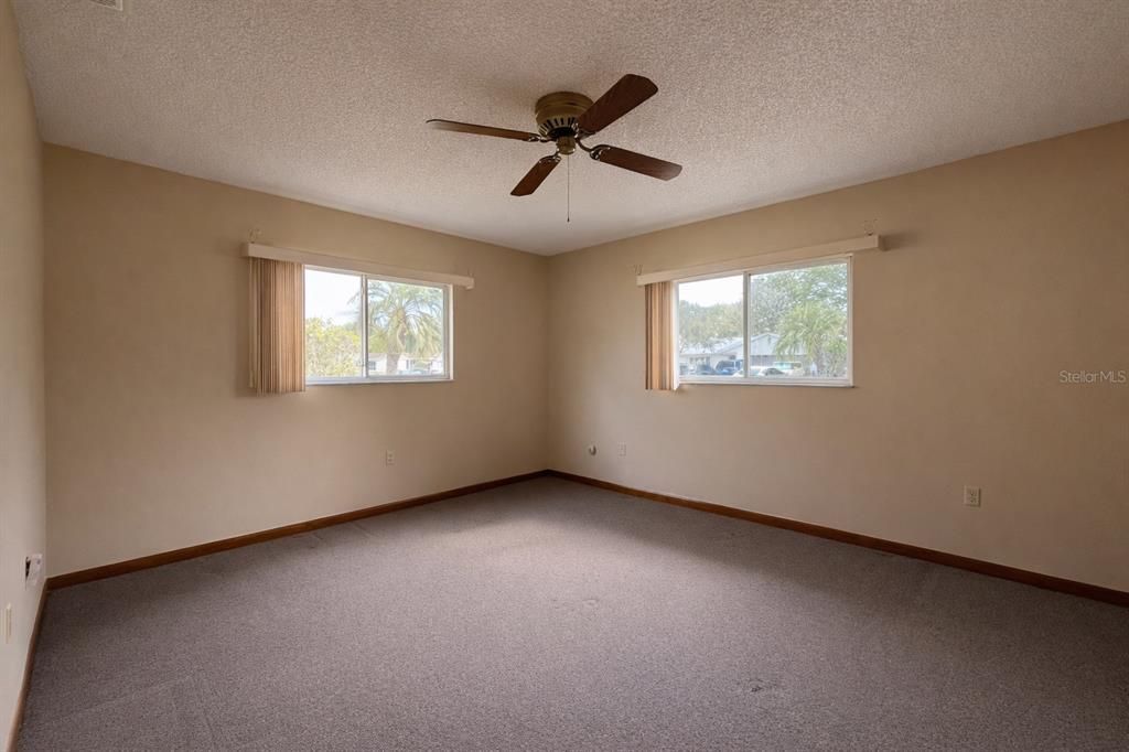 На продажу: $139,000 (2 спален, 2 ванн, 1292 Квадратных фут)