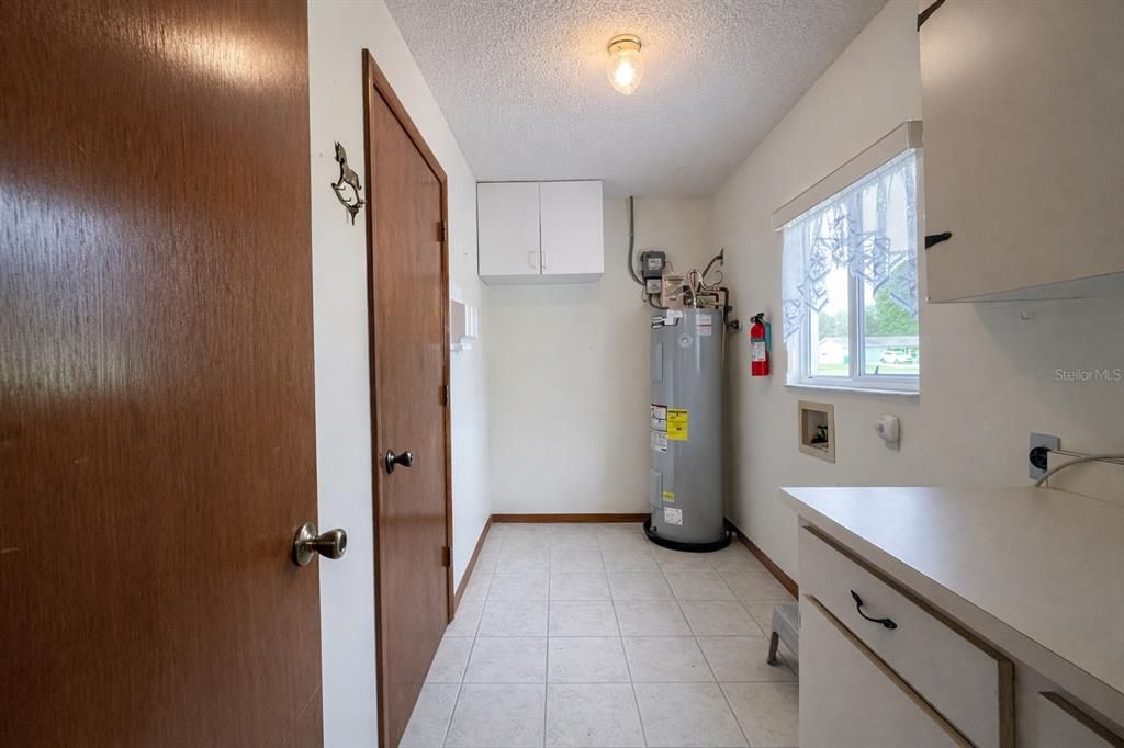 На продажу: $139,000 (2 спален, 2 ванн, 1292 Квадратных фут)