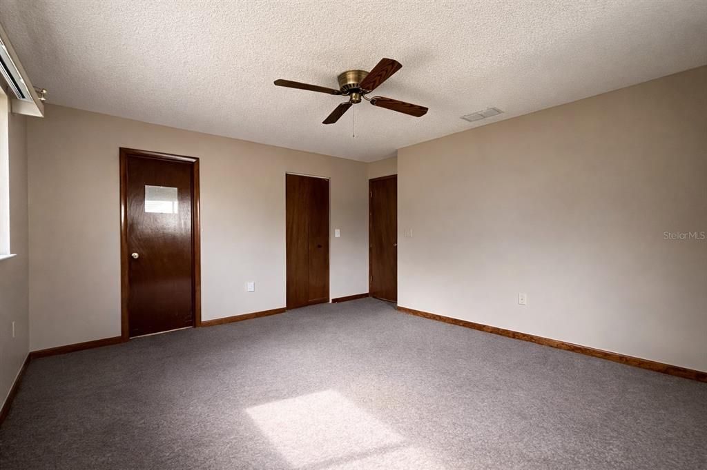 На продажу: $139,000 (2 спален, 2 ванн, 1292 Квадратных фут)