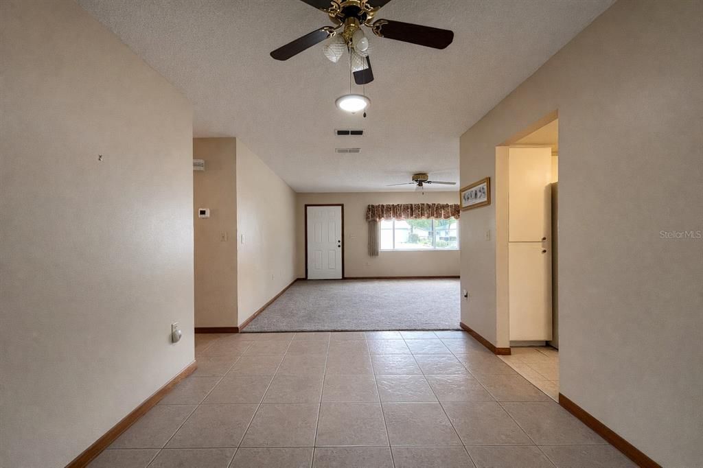 На продажу: $139,000 (2 спален, 2 ванн, 1292 Квадратных фут)