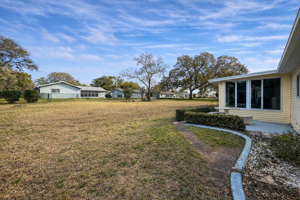 На продажу: $139,000 (2 спален, 2 ванн, 1292 Квадратных фут)