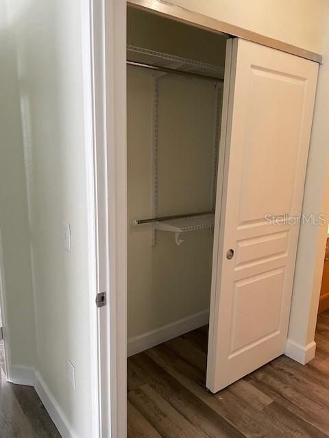 На продажу: $184,999 (2 спален, 2 ванн, 1089 Квадратных фут)