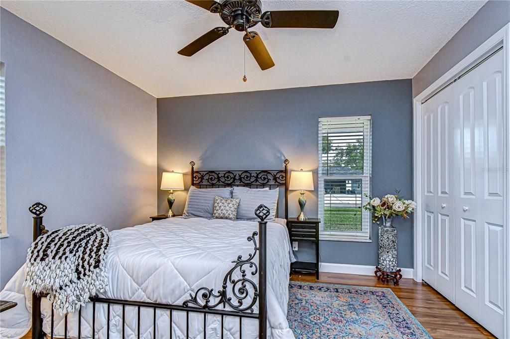 Activo con contrato: $649,999 (4 camas, 2 baños, 2147 Pies cuadrados)