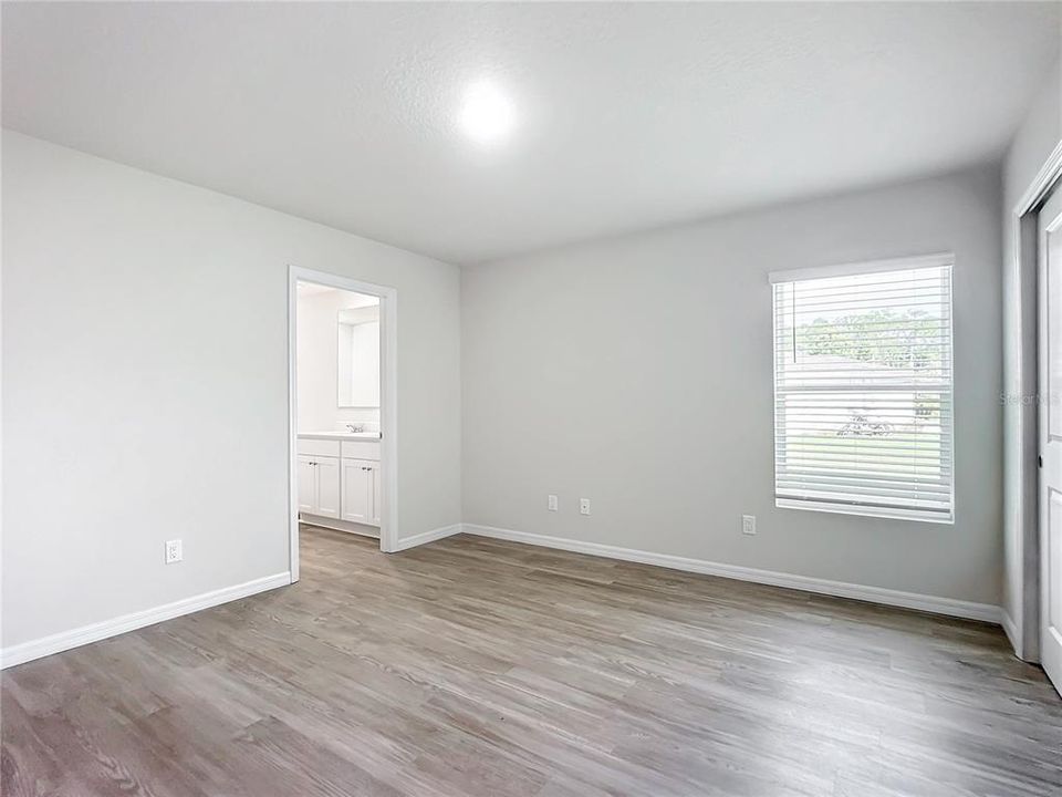 En Venta: $489,900 (4 camas, 0 baños, 1954 Pies cuadrados)