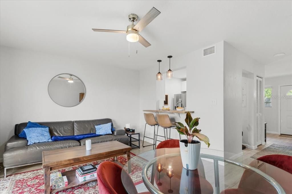 En Venta: $159,900 (2 camas, 1 baños, 938 Pies cuadrados)