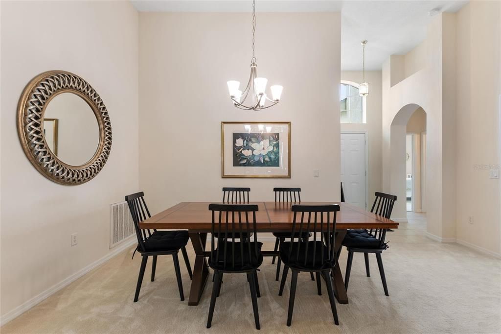 En Venta: $320,000 (2 camas, 2 baños, 1797 Pies cuadrados)